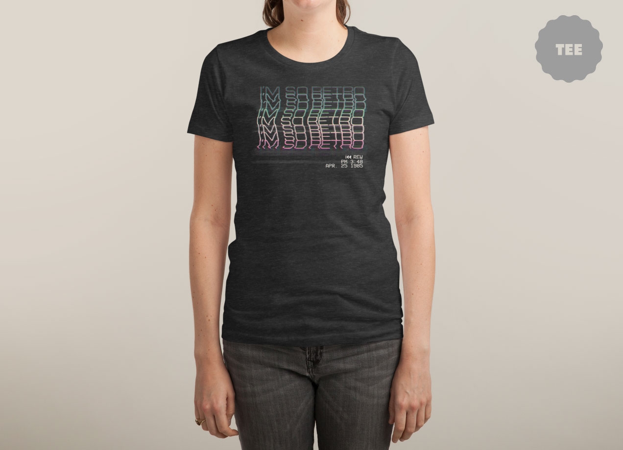 RETRO T-shirt Design by Vó Maria woman