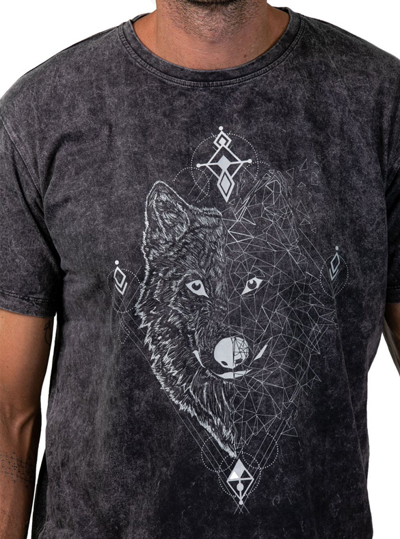 Men's Wolf T-shirt design
